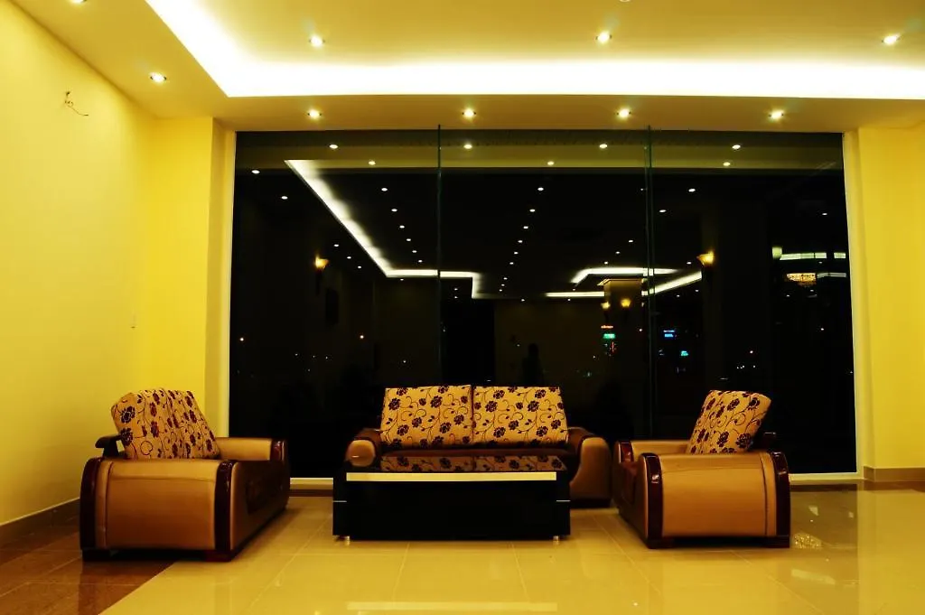 Monaco Hotel 다낭 3*,